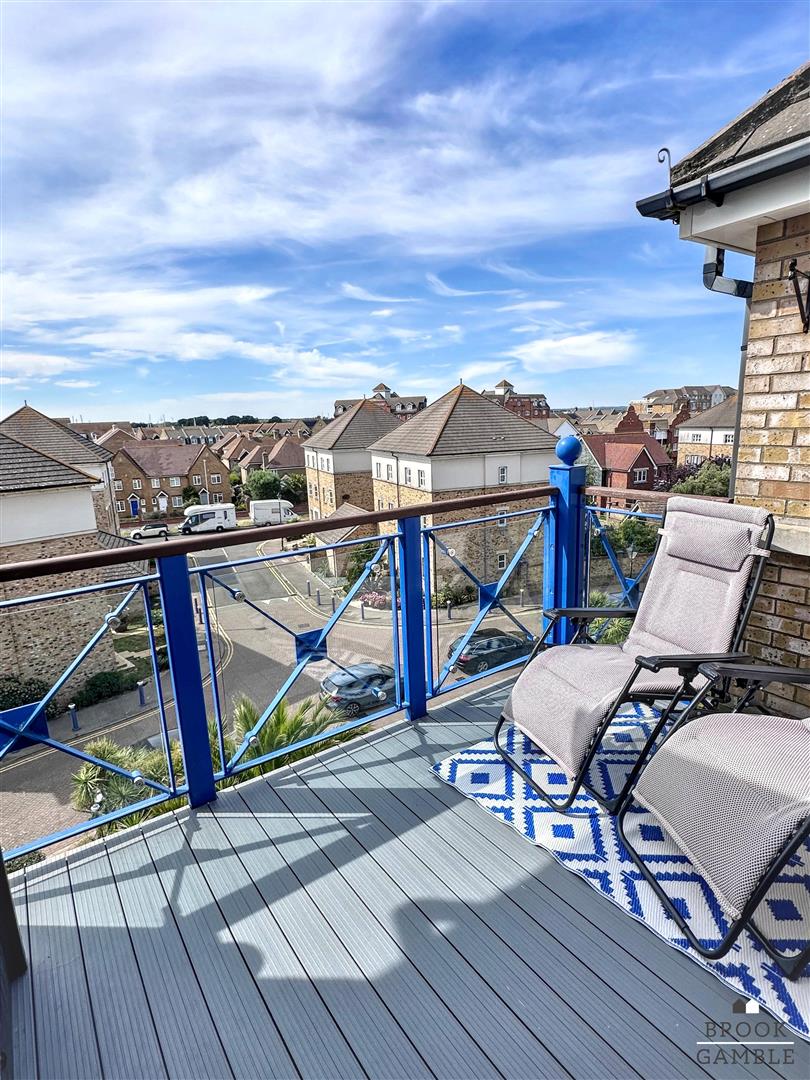 2 Bedroom Flat - Purpose Built. Callao Quay in Eastbourne, East Sussex 17
